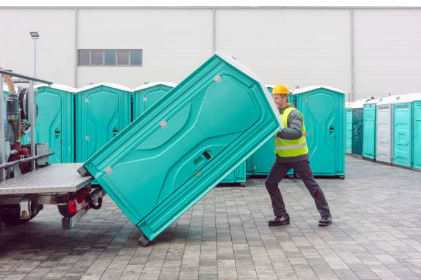 Best Portable bathroom rental  in Bettendorf, IA