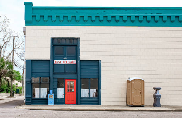 Best Portable toilet rental cost  in Bettendorf, IA