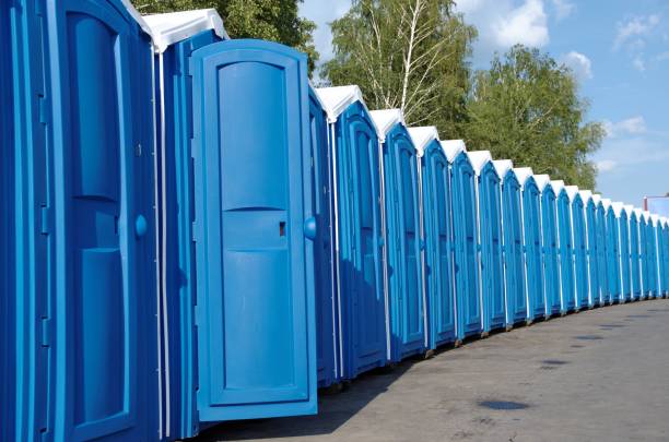 Best Porta potty rental near me  in Bettendorf, IA